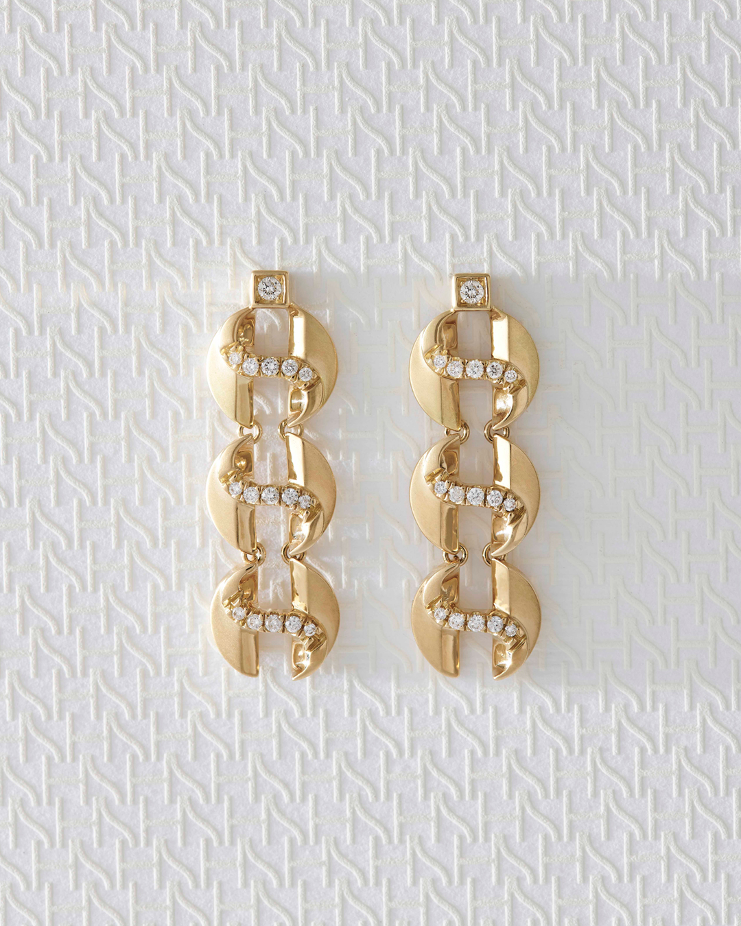 עגילי זהב צהוב ויהלומים